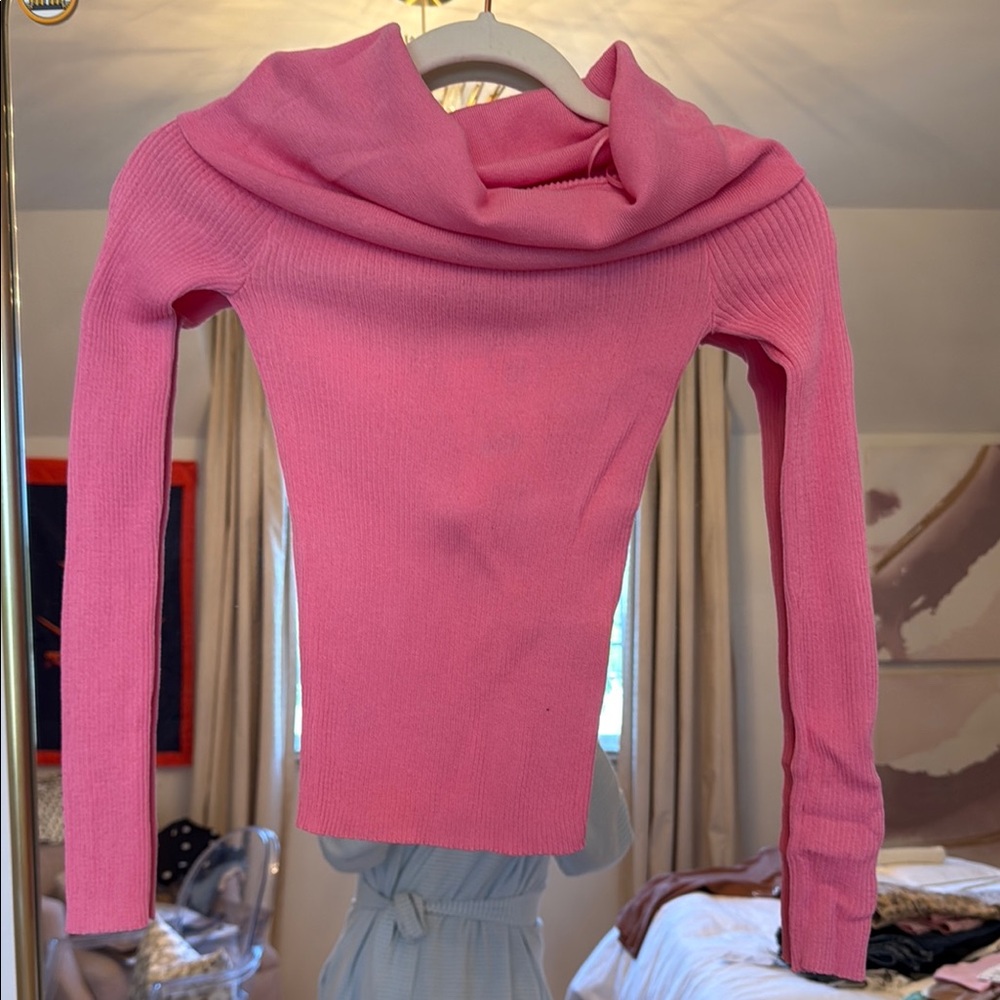 NWT Zara 
OFF SHOULDER KNIT TOP
Pink
Small